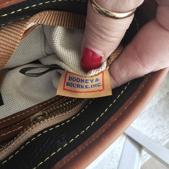 Dooney & Bourke• All Weather Leather Pebble Grain Small Handle Tote/CB - Picture 10 of 12